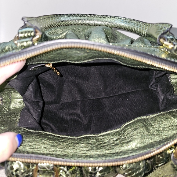 AUTHENTIC GREEN METALLIC PYTHON/LEATHER VALENTINO GARAVANI HANDLE BAG - Picture 10 of 12